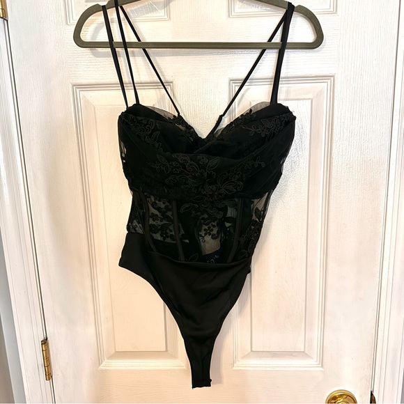 Windsor In Love With Lace Mesh Bodysuit - Picture 4 of 6